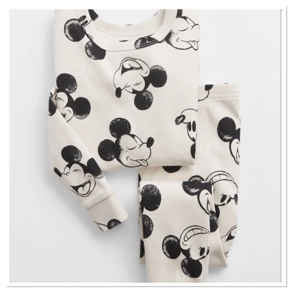 Disney baby Gap Pajama Set Mickey Mouse